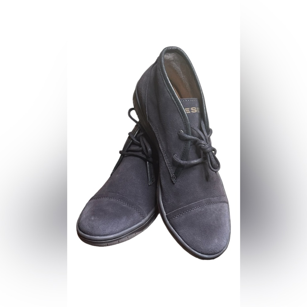 Diesel Blue suede Chukka boots